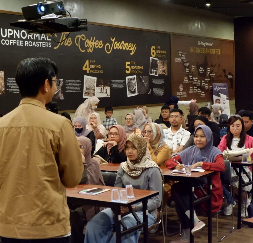 fadil menghadap ke audience (2)